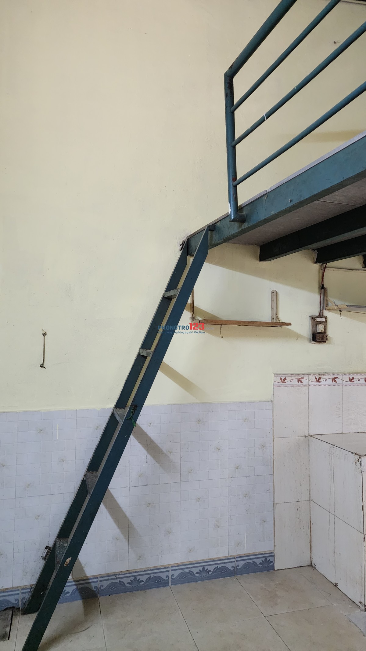 PHÒNG SẠCH, ĐẸP, CÓ CỬA SỔ, BẾP, WC RIÊNG, CÁCH GA T3 500M, 3,2 tr.