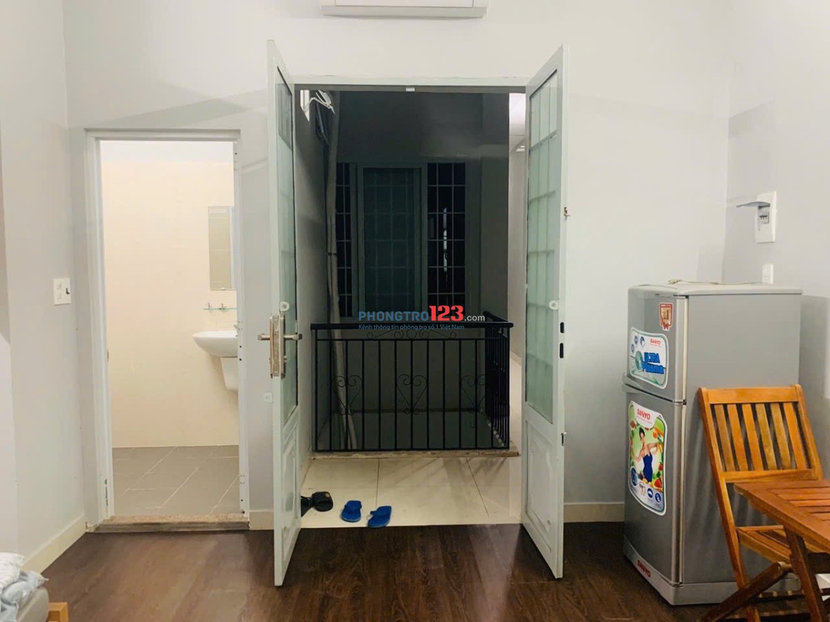 Phòng trọ đầy đủ nội thất trung tâm quận 10