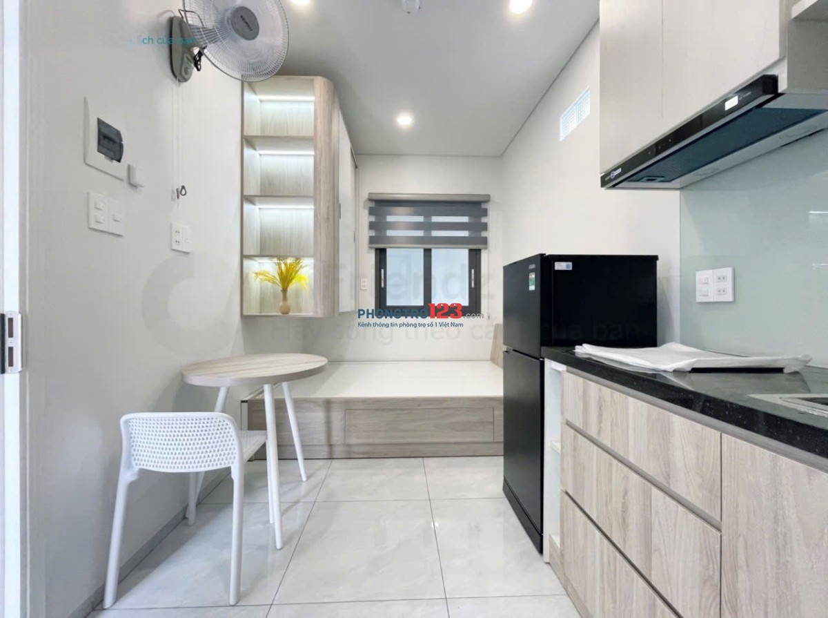 Cho thuê căn hộ có thang máy giá rẽ - chợ Bà Chiểu - khu Phan Xích Long - cầu Bông