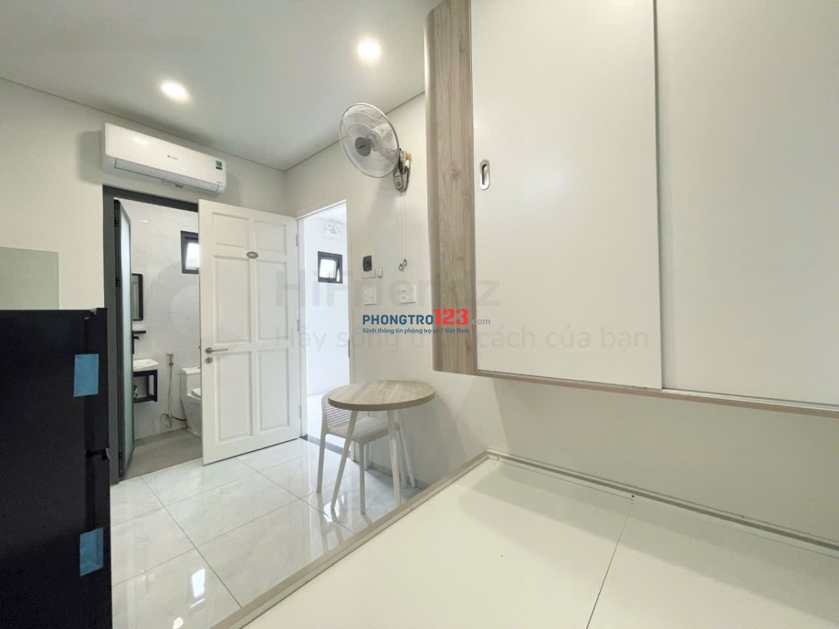 Cho thuê căn hộ có thang máy giá rẽ - chợ Bà Chiểu - khu Phan Xích Long - cầu Bông