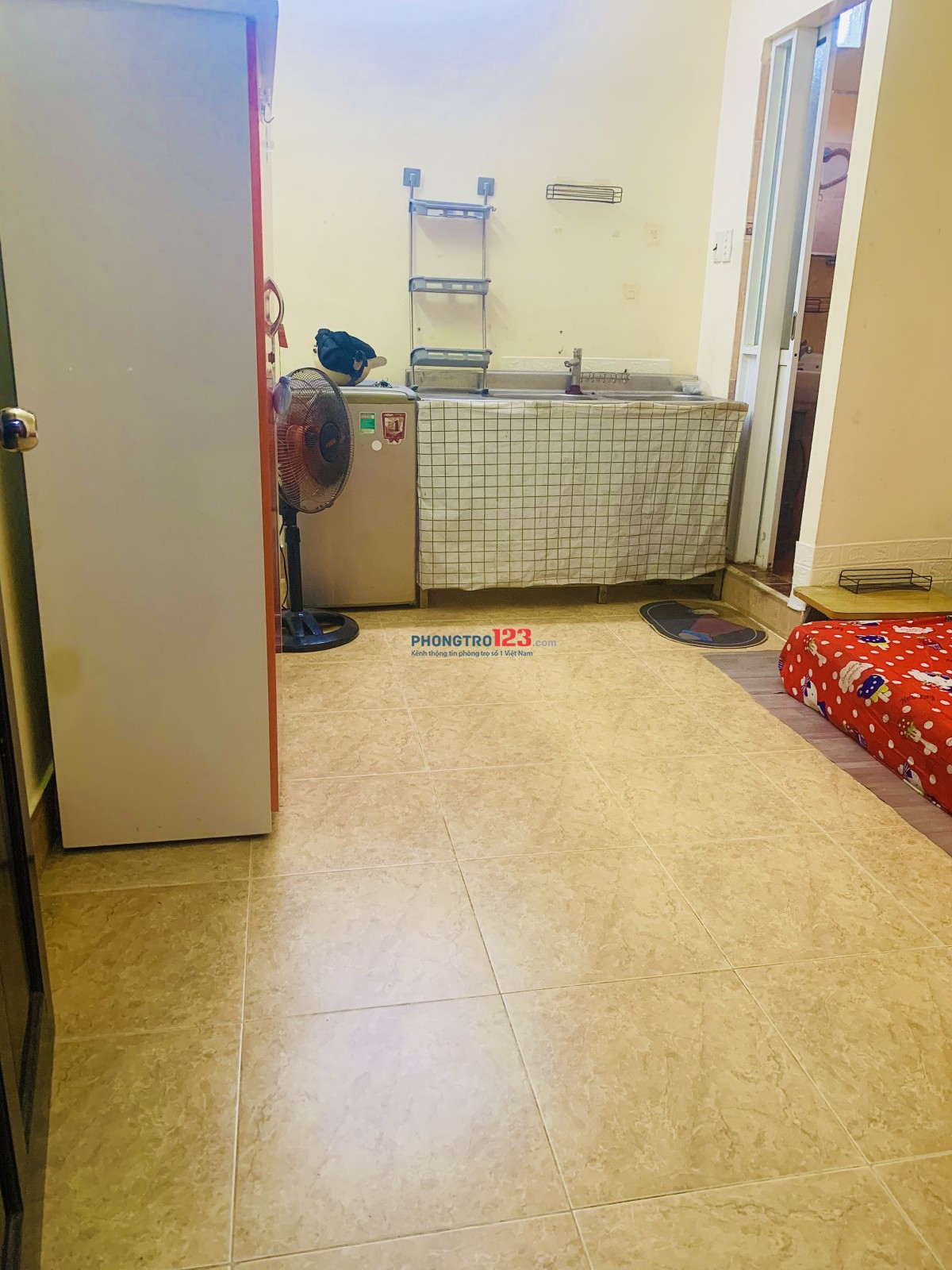 Y HINH có nội thất ngay Cầu Le Van Sy