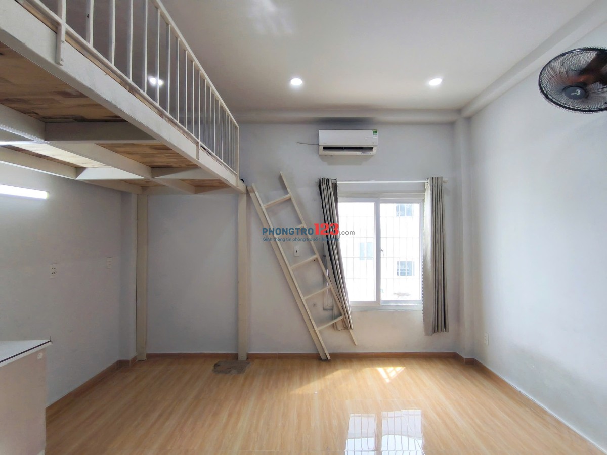 Căn hộ duplex, full nội thất, cửa sổ thoáng, ngay chợ thạch đà.
