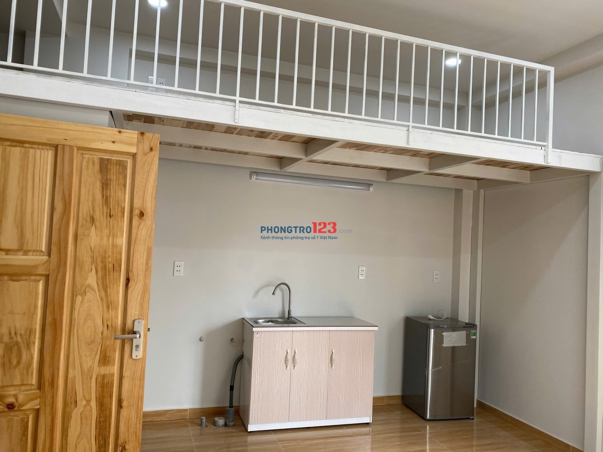 Căn hộ duplex, full nội thất, cửa sổ thoáng, ngay chợ thạch đà.