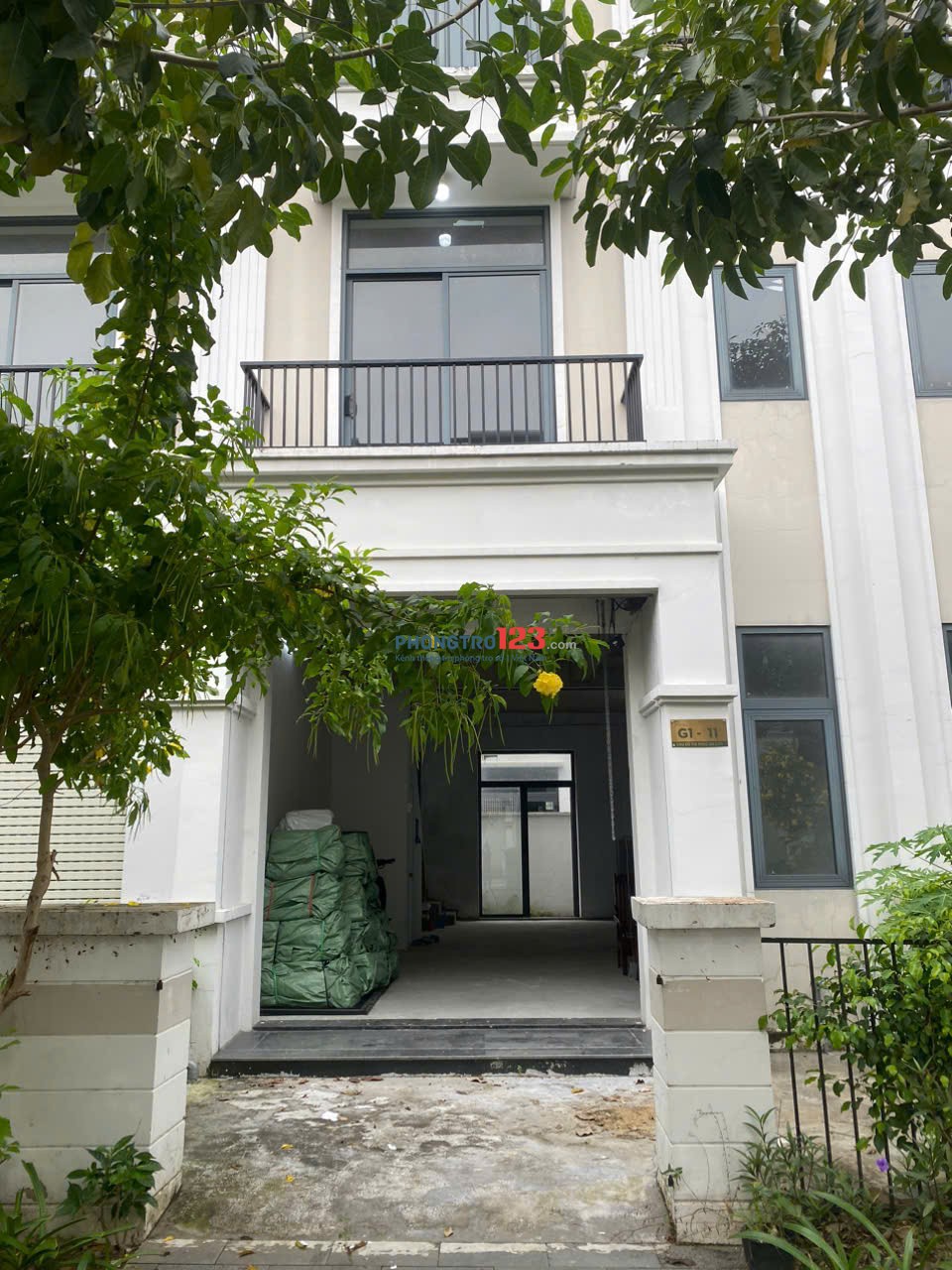 NHÀ PHỐ LIỀN KỀ, NHIỀU TIỆN ÍCH,GIÁ SINH VIÊN