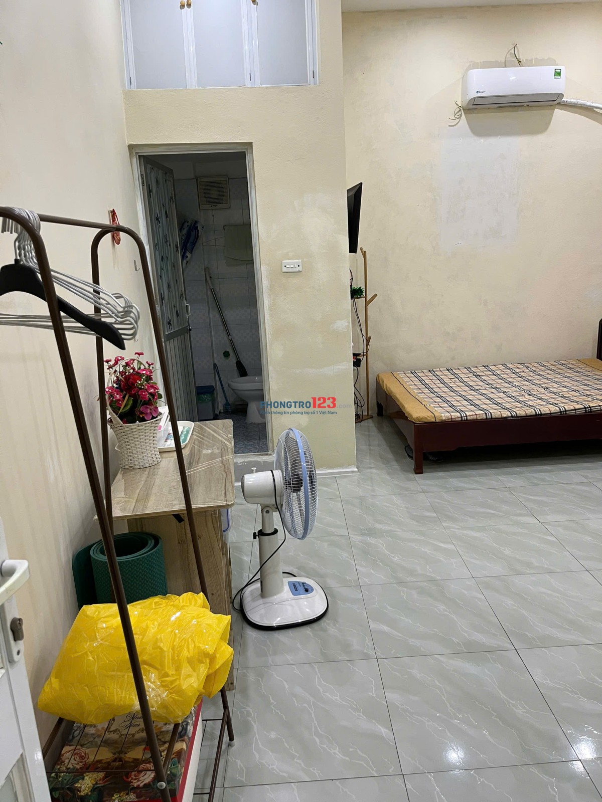 Cho thuê phòng 32m2 khu Kim Mã đầy đủ nội thất