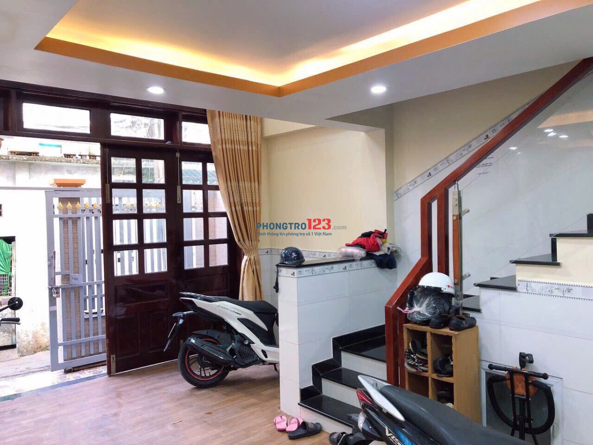 Phòng trọ cao cấp đầy đủ tiện nghi giáp Q1, khu dân trí giá cực tốt 3,5tr