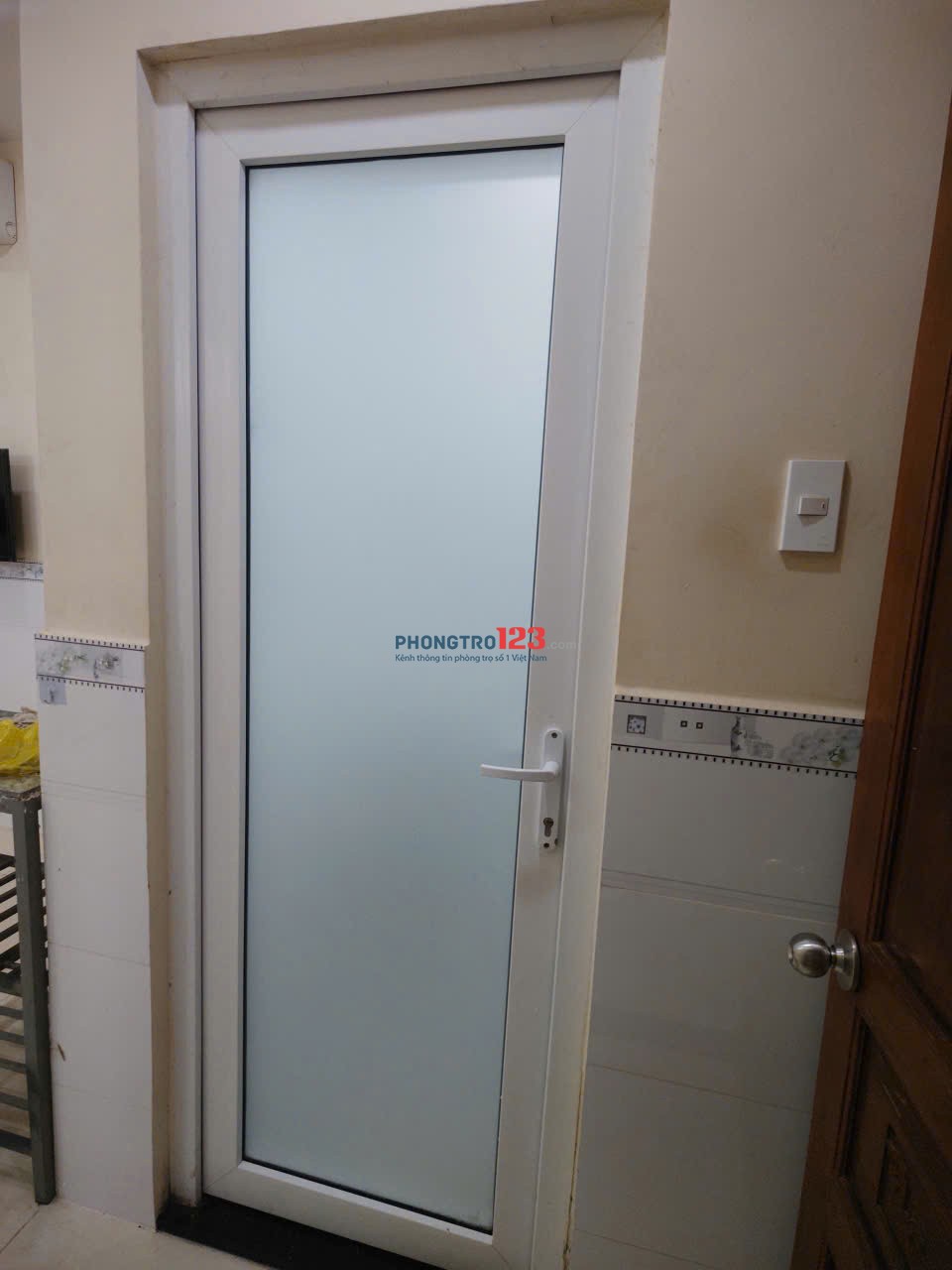 Phòng trọ cao cấp đầy đủ tiện nghi giáp Q1, khu dân trí giá cực tốt 3,5tr