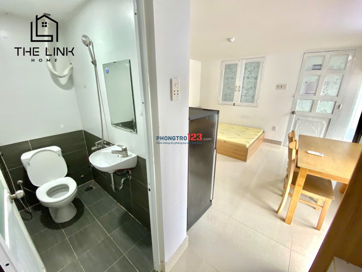 TRỌ BÌNH THẠNH GẦN NGÃ TƯ HÀNG XANH Q3, Q2 STUDIO 32m2 CỬA SỔ SÁNG Ở UNG VĂN KHIÊM - BÌNH THẠNH