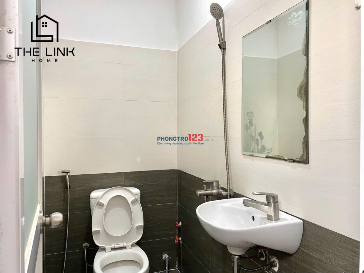 TRỌ BÌNH THẠNH GẦN NGÃ TƯ HÀNG XANH Q3, Q2 STUDIO 32m2 CỬA SỔ SÁNG Ở UNG VĂN KHIÊM - BÌNH THẠNH