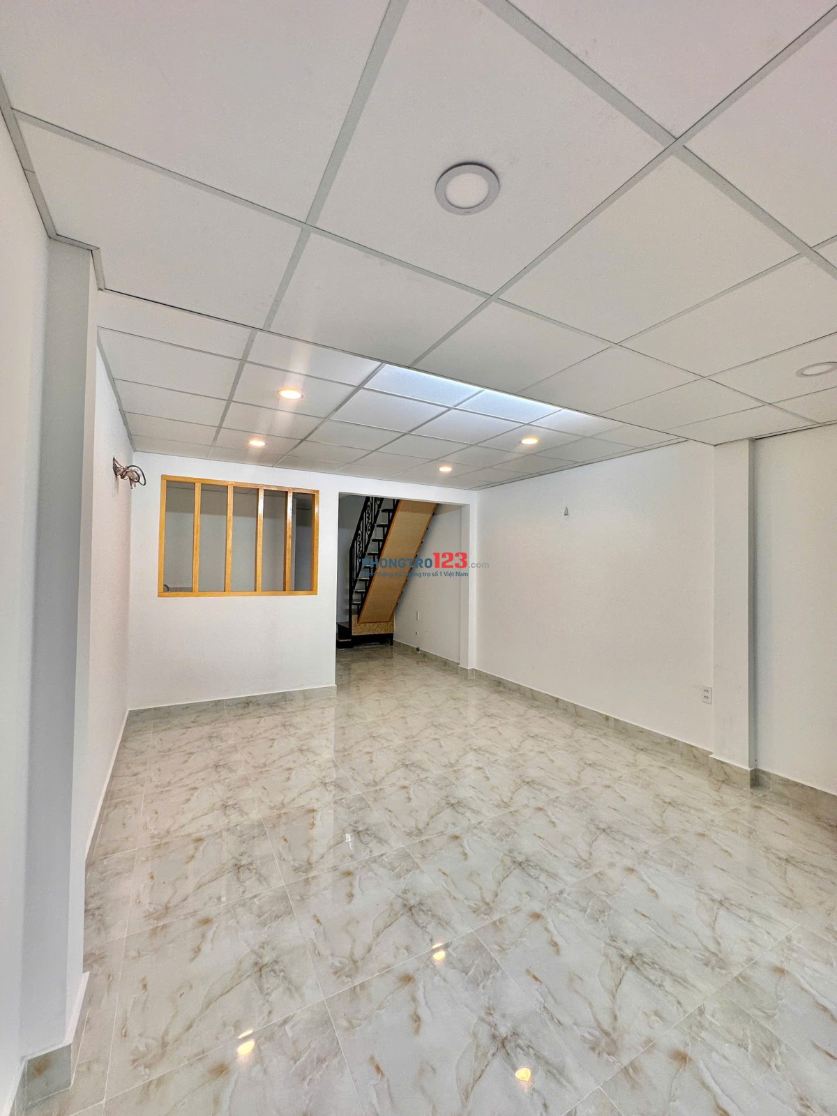 Nhà nguyên căn mới tinh, 2 phòng ngủ, hẻm xe hơi đường Huỳnh Thiện Lộc, Tân Phú.