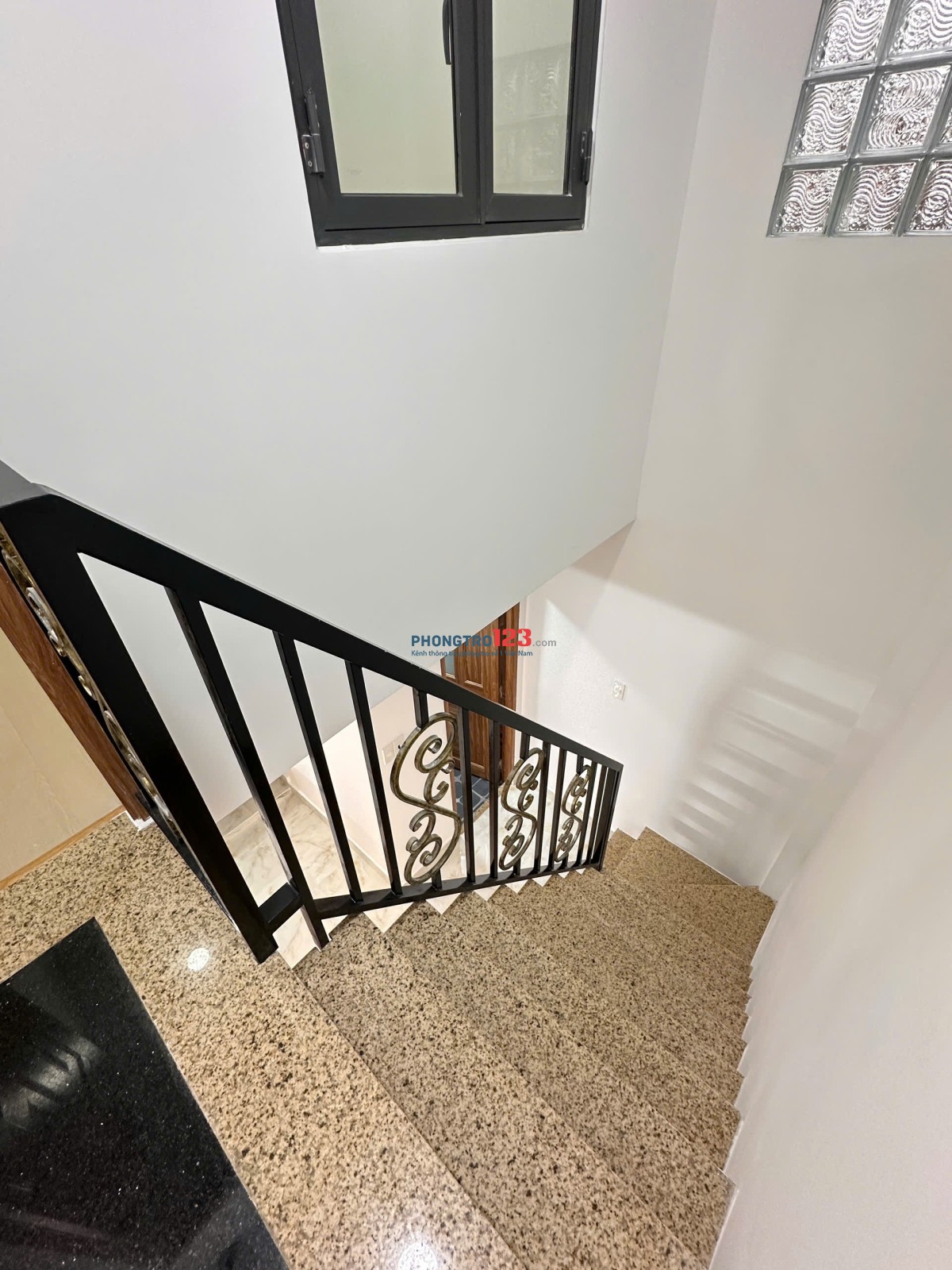 Nhà nguyên căn mới tinh, 2 phòng ngủ, hẻm xe hơi đường Huỳnh Thiện Lộc, Tân Phú.