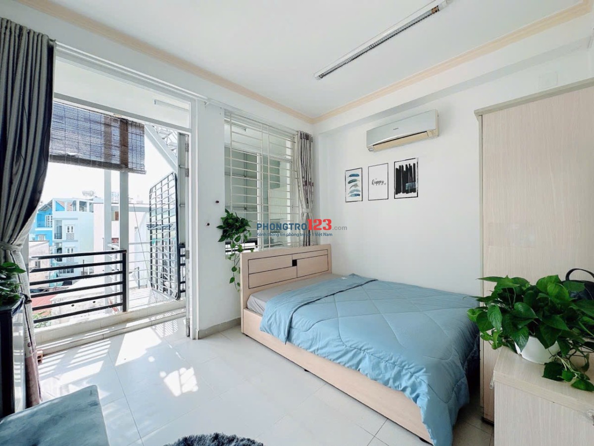 Cho thuê phòng full nội thất, bancon thoáng - gần chợ Bà Chiễu, Phan Xích Long giáp Q1