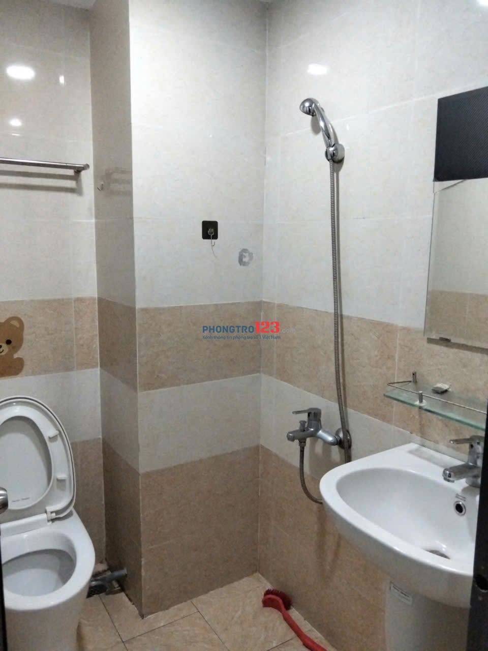 Cho thuê studio gần biển ngay TTTP Nha Trang.Cho thuê căn hộ dịch vụ gần Trần Phú. Diện tích: 25m2