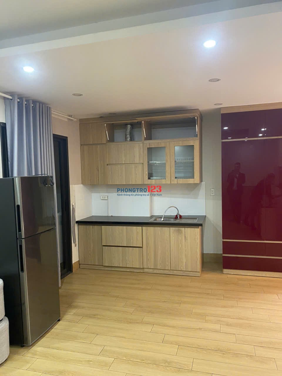 Cho thuê Căn hộ Apartment 1N1K tại ngõ 294 Kim Mã, Ba Đình. Ngõ nông rộng ô tô vào nhà. Chỉ 10tr