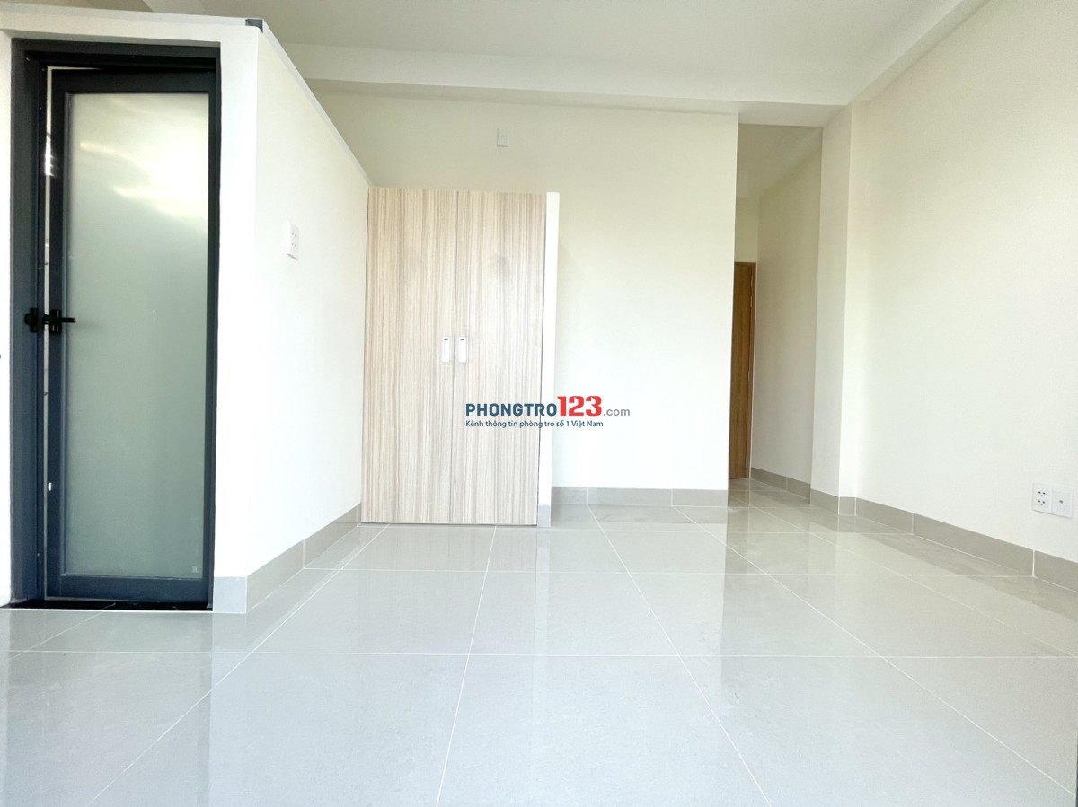 PHÒNG BAN CÔNG MỚI XÂY - LẠC LONG QUÂN GIAO ÂU CƠ