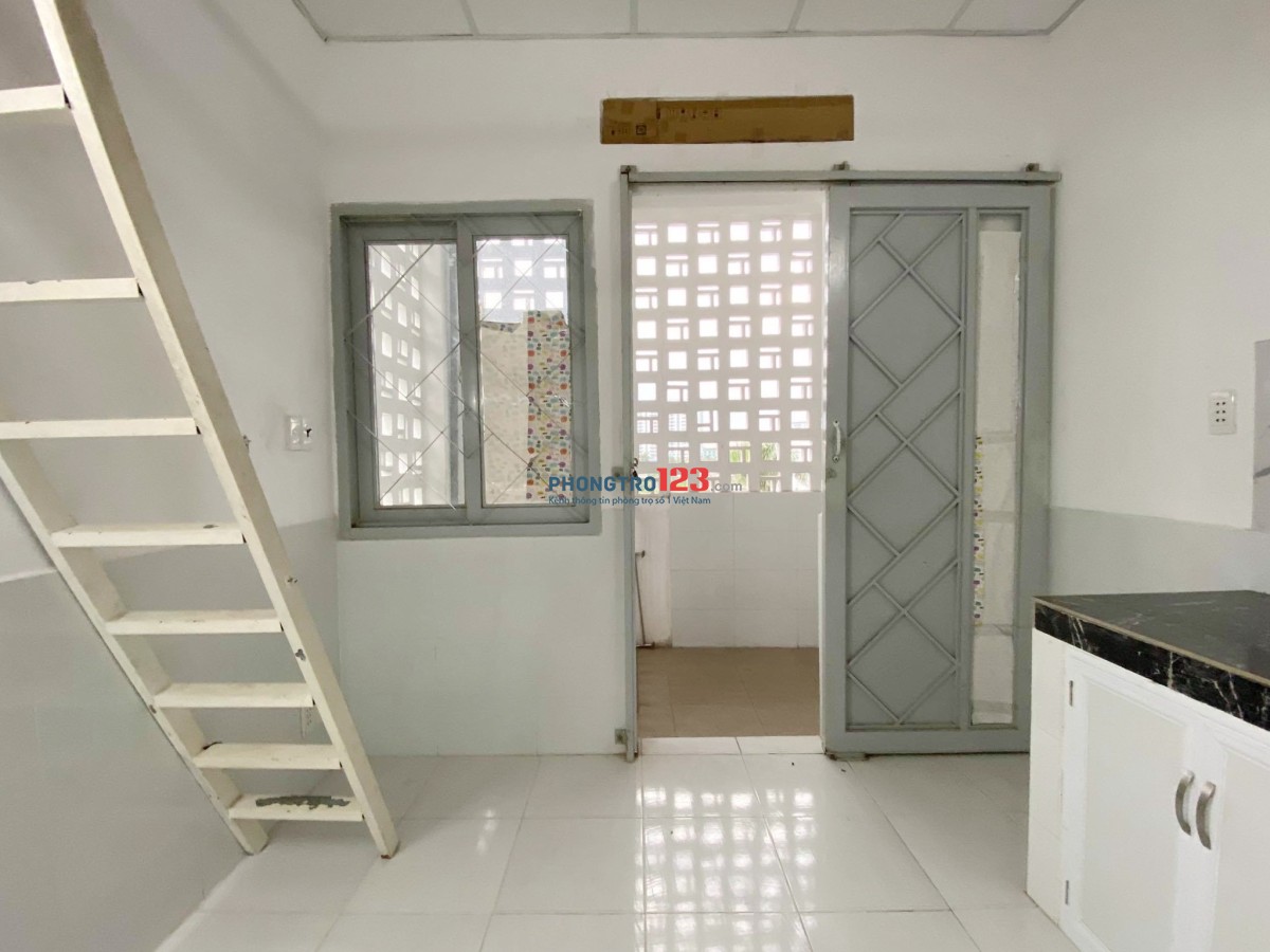 Phòng trọ có gác máy lạnh, An Phú Đông giáp Gò Vấp, ngay cầu An Lộc
