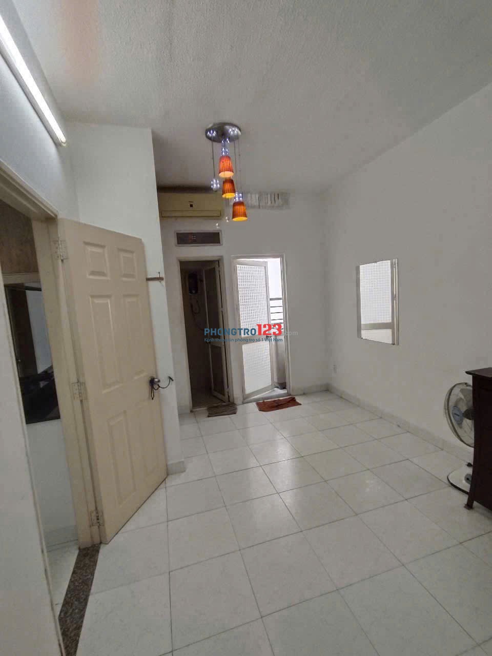 Chung cư Lakai(thang bộ), Nguyễn Tri Phương, Q5: 74m2, 2p ngủ rộng, 1wc 9tr/th, Nhà sạch