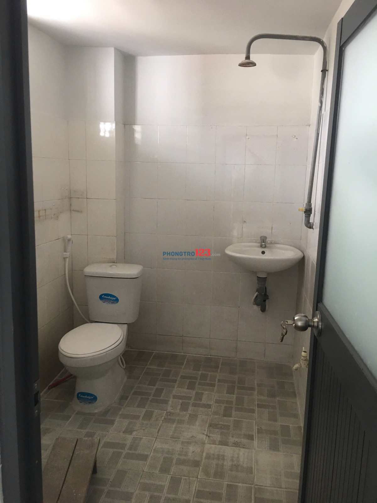 Cho thuê phòng ở, đường lớn rộng