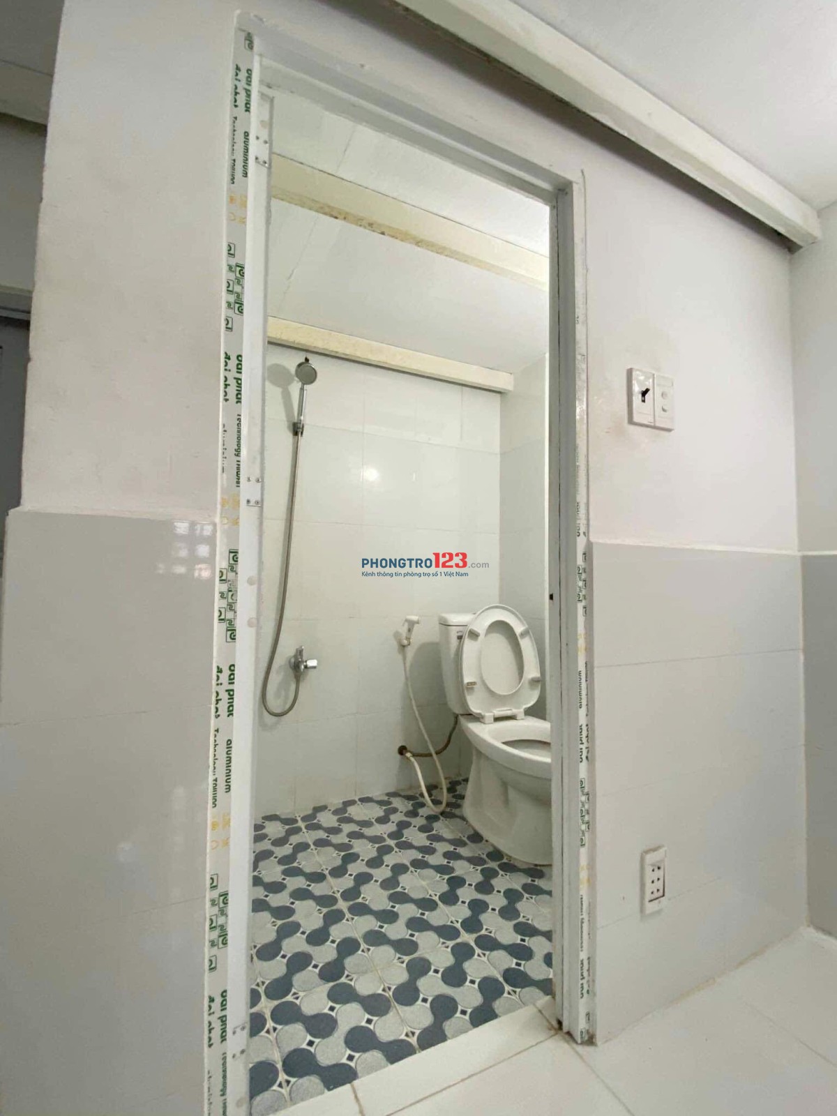 Phòng trọ có gác máy lạnh, An Phú Đông giáp Gò Vấp, ngay cầu An Lộc