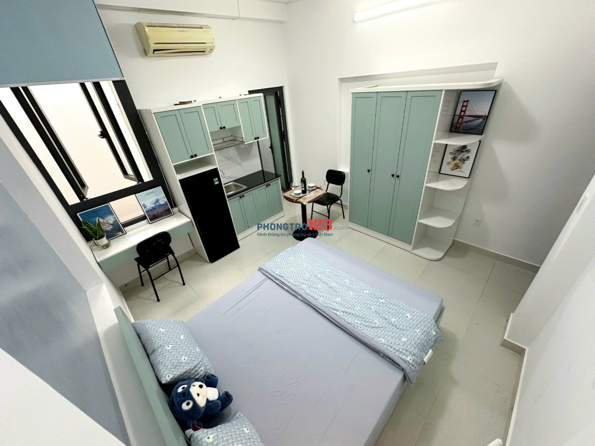 TRỌ BÌNH THẠNH GẦN NGÃ TƯ HÀNG XANH,ĐH NGOẠI THƯƠNG HIU.UEF - STUDIO 32m2 FULL NỘI THẤT ,THANG MÁY