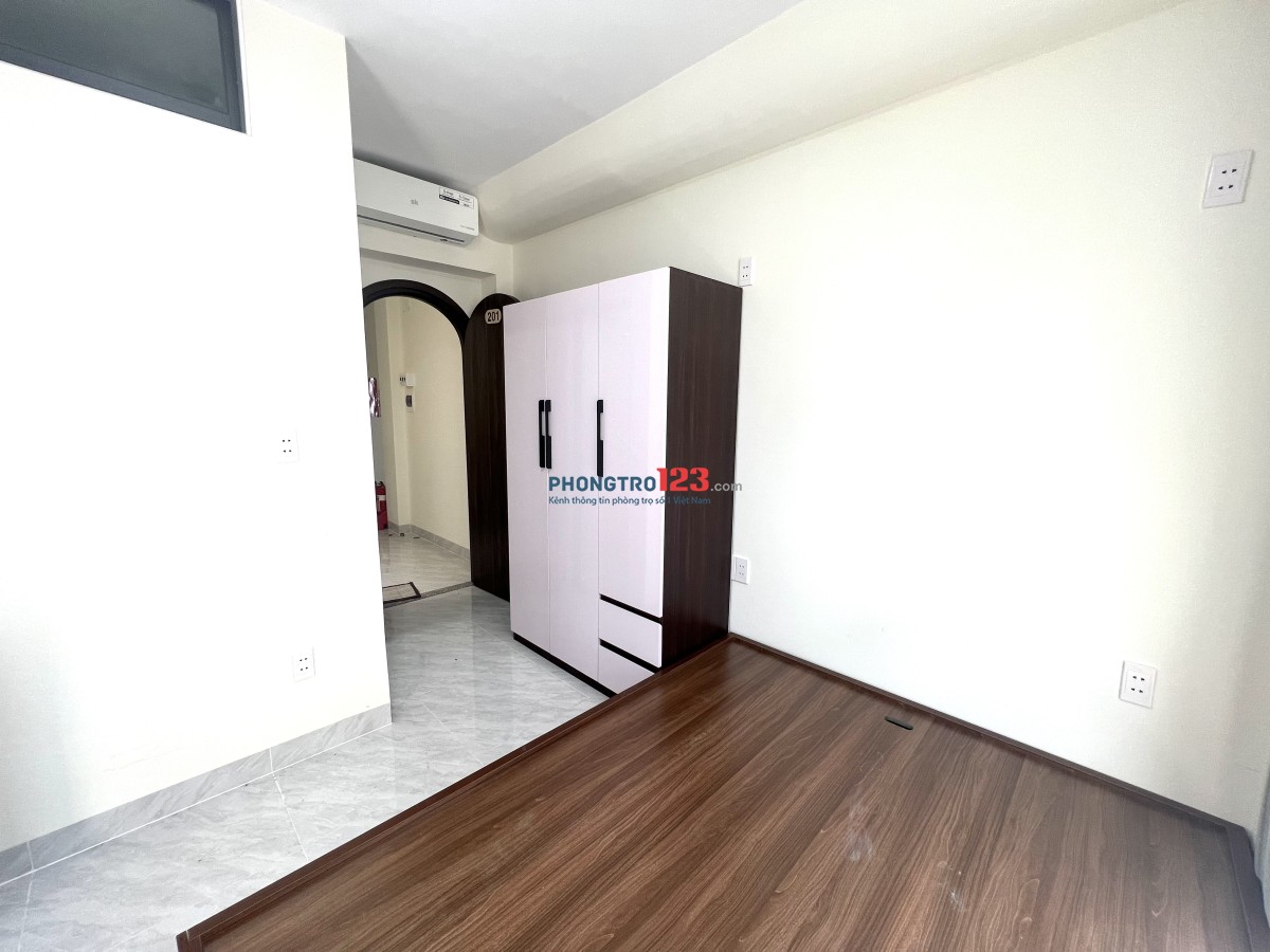 Căn Hộ Ban Công ngay ngã tư Thủ Đức