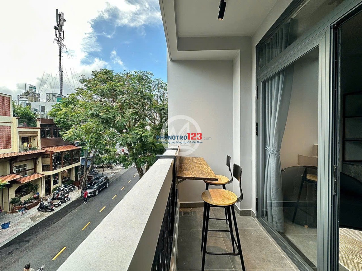 Căn Hộ 1PN Ban Công 55m2. Khu An Ninh Tuyệt Đối, Gần Công Anh Thành Phố. Gần Pull Man, Smart View