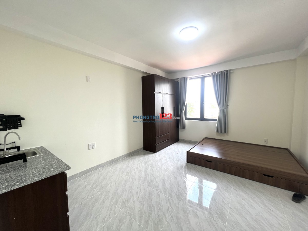 Căn Hộ Ban Công ngay ngã tư Thủ Đức