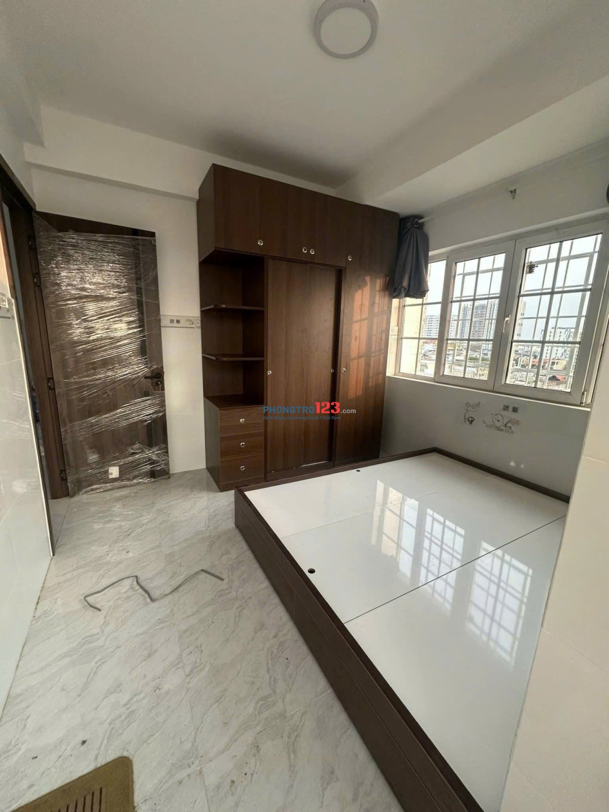 Chung cư Trần Nhật Duật, p3, BT, 70m2, 2PN, 1WC, NTCB, giá 11tr/th.