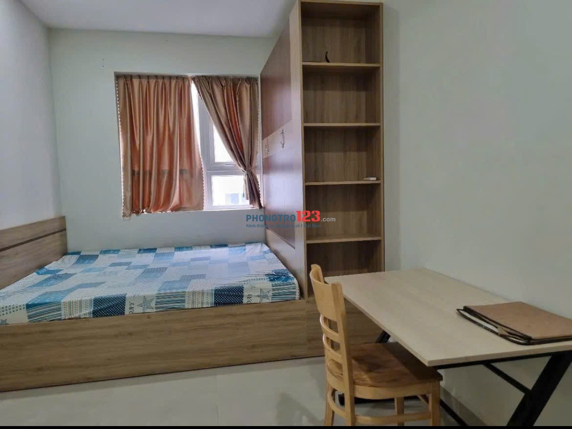 Chung cư Miếu Nổi, Vũ Huy Tân, BT: 72m2, 2p ngủ có ban công, 11tr.