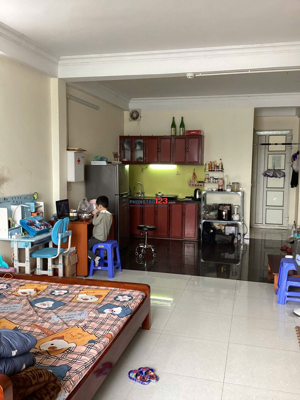 Cho thuê phòng view hồ thoáng mát, đủ đồ