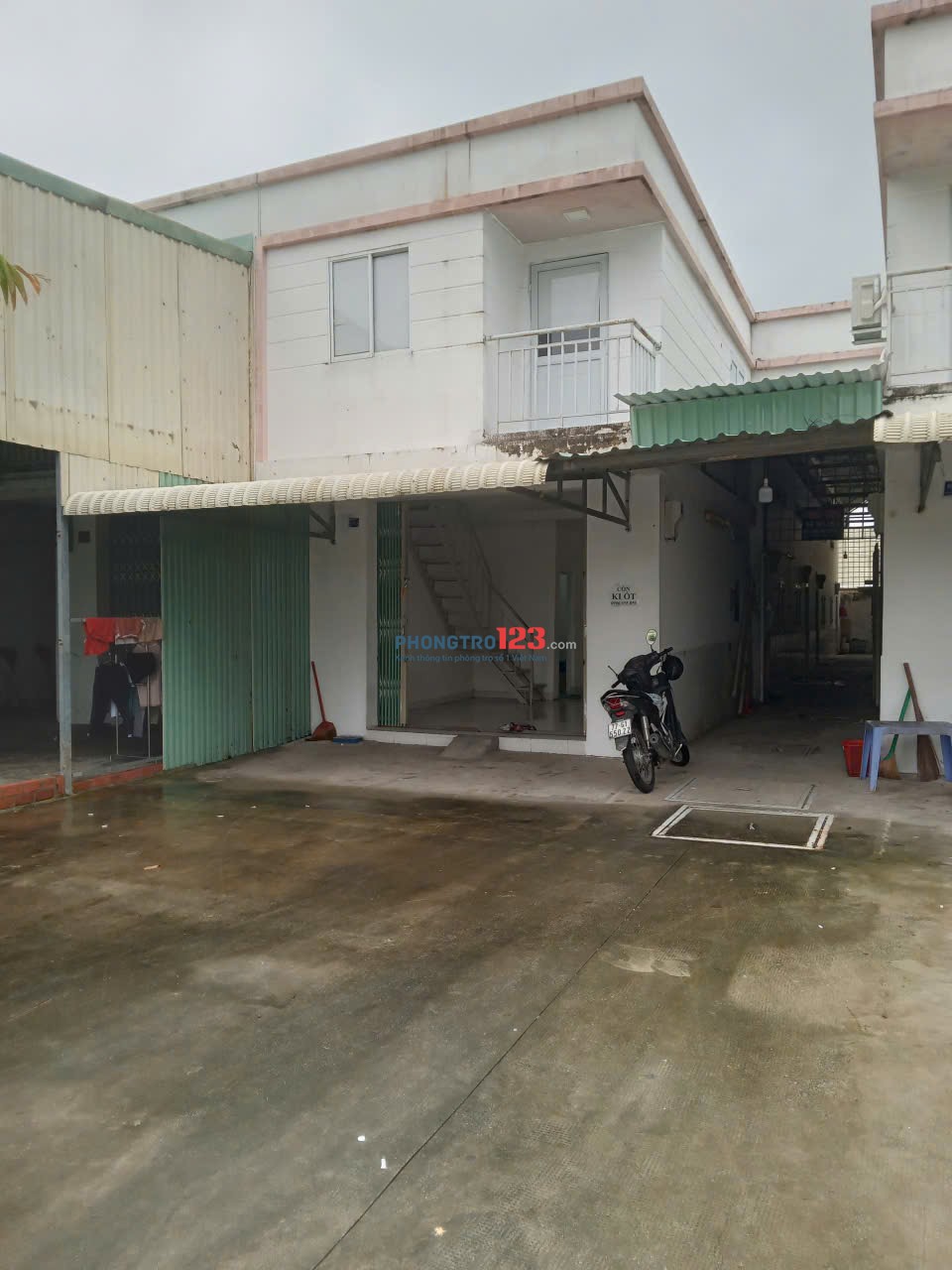 Còn ki ốt rộng, mới đường 33, vhip2a, đối diện cty, thích hợp văn phòng, ở, tạp hóa, tóc.., Vĩnh Tân