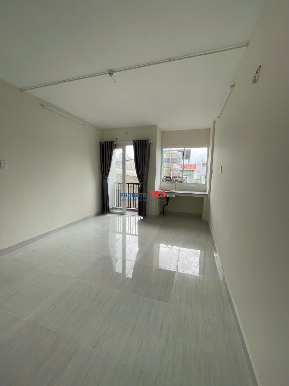 Cho thuê căn hộ Studio Ban công thoáng Q4 gần ĐH Luật, ĐH Nguyễn Tất Thành, cầu Khánh Hội