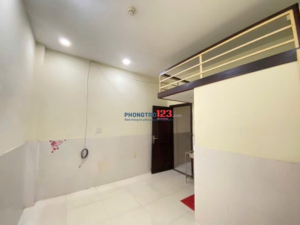 Phòng 18m2-3,2tr gác lửng, máy lạnh, toilet, bếp, thang máy ngay KCX Tân Thuận, Quận 7