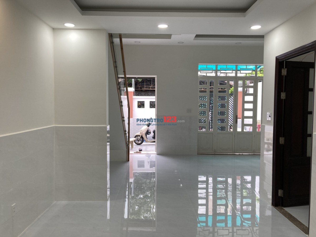 Cho thuê NR 2PN, 1WC, 96m2 tại 32/5 đường 12, Trường Thọ, Thủ Đức.