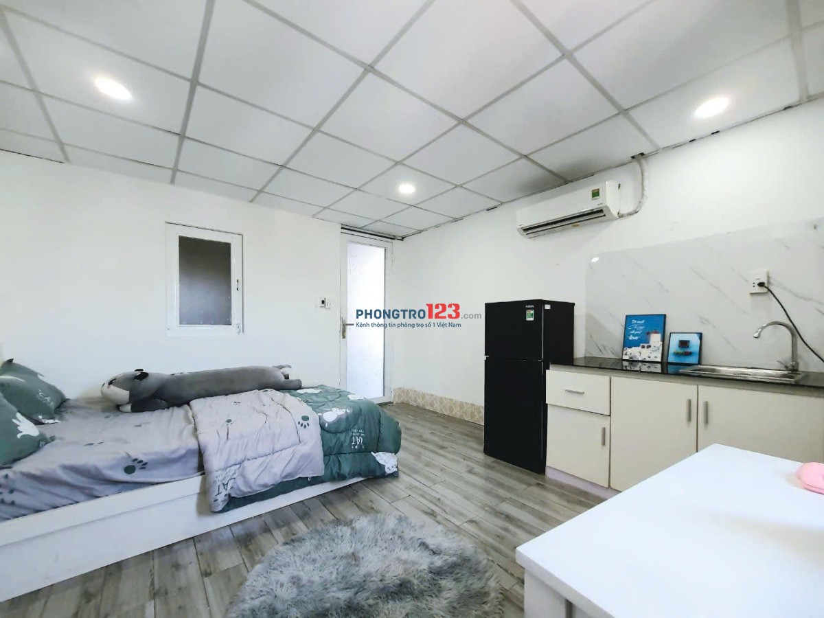 TRỌ BÌNH THẠNH GẦN NGÃ TƯ HÀNG XANH ĐH HIU,UEF,HUTECH STUDIO FULL NỘI THẤT CỬA SỔ LỚN PHAN CHU TRINH