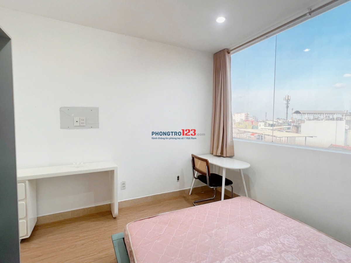 TRỌ BÌNH THẠNH GẦN CHỢ BÀ CHIỂU 1PN 38m2 FULL NỘI THẤT BAN CÔNG RỘNG THANG MÁY BẠCH ĐẰNG BÌNH THẠNH