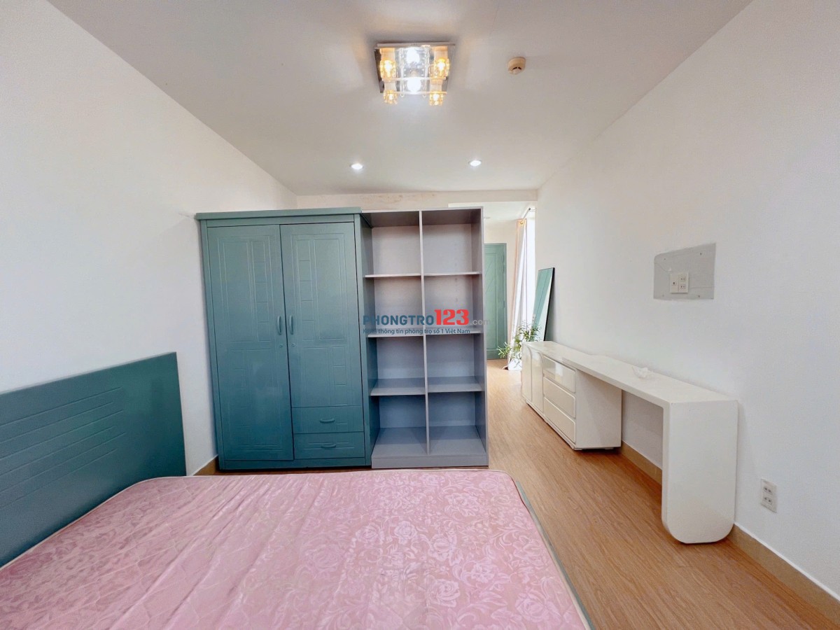 TRỌ BÌNH THẠNH GẦN CHỢ BÀ CHIỂU 1PN 38m2 FULL NỘI THẤT BAN CÔNG RỘNG THANG MÁY BẠCH ĐẰNG BÌNH THẠNH