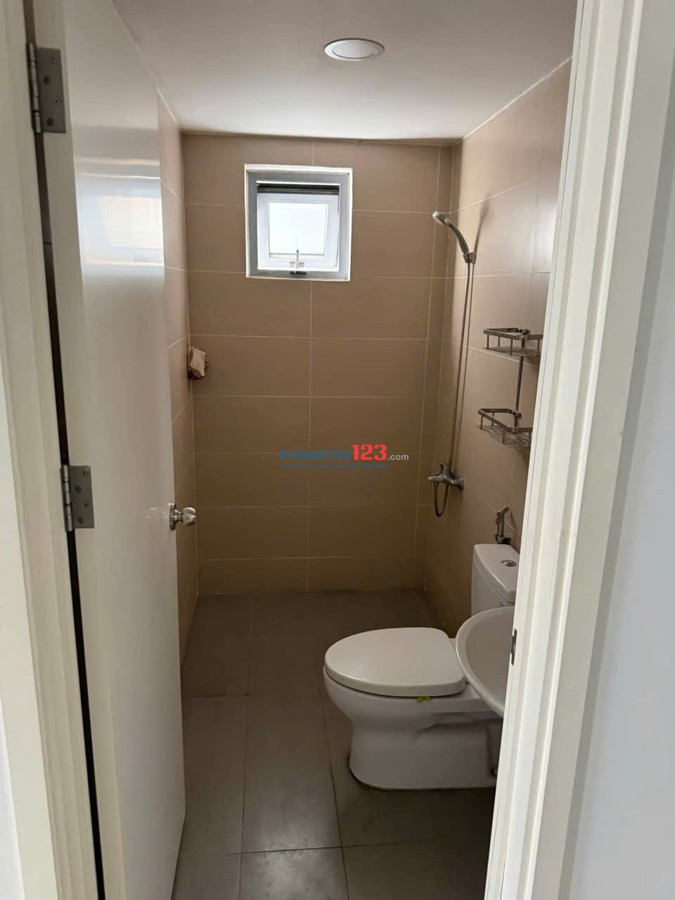 Căn 2p ngủ C/c Lotus garden - Trịnh Đình Thảo sẵn NTCB giá 10tr