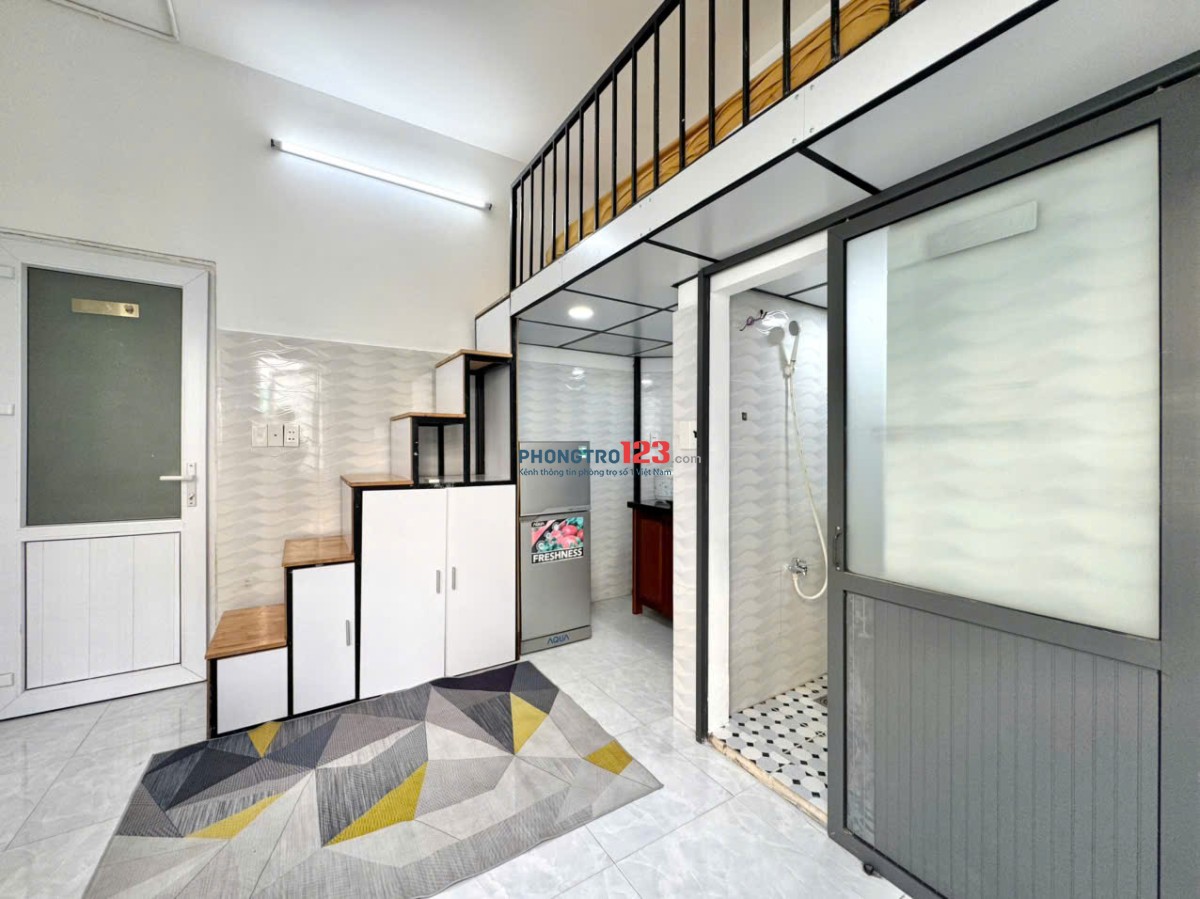 PHÒNG CÓ GÁC CỬA SỔ FULL TIỆN NGHI GẦN AEON TÂN PHÚ