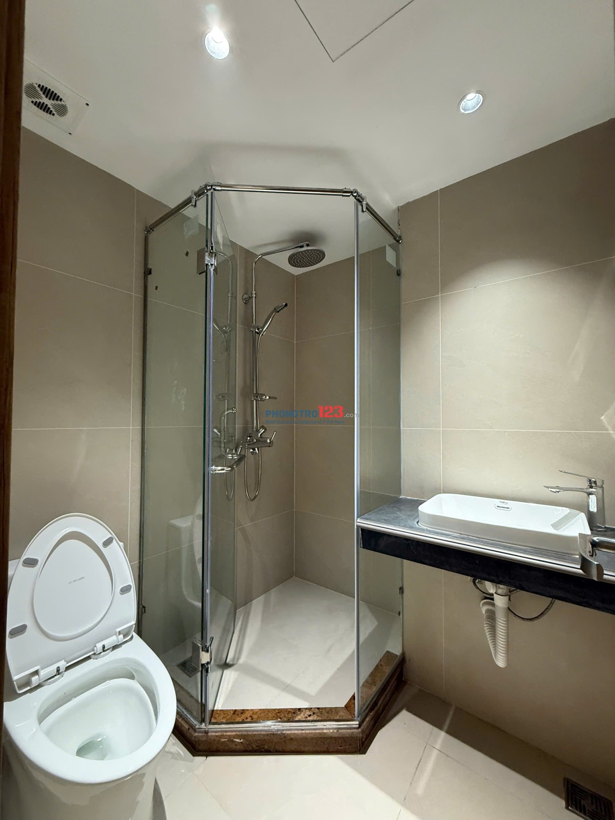 CHÍNH CHỦ CHO THUÊ CĂN HỘ PHỐ BA ĐÌNH 2N1K - 1N1K - 12 TRIỆU FULL NỘI THẤT NHẬP KHẨU CHÂU ÂU