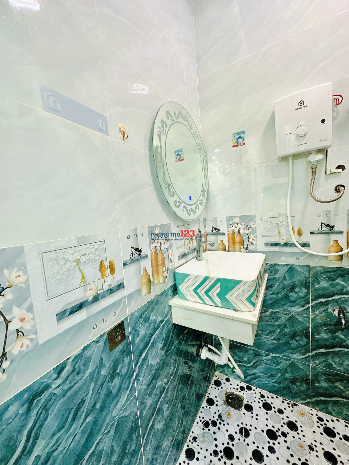 Cho thuê CHDV Âu Dương Lân Q8. THANG Máy Full Nội Thất, Mới Đẹp Giờ Giấc tự do, Ôtô đổ cửa nhỉnh 5tr