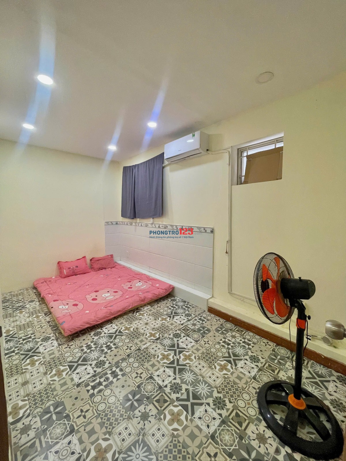 MẶT BẰNG KINH DOANH CÓ PHÒNG SAU Ở LẠI NGAY CHUNG CƯ SƠN KỲ 1