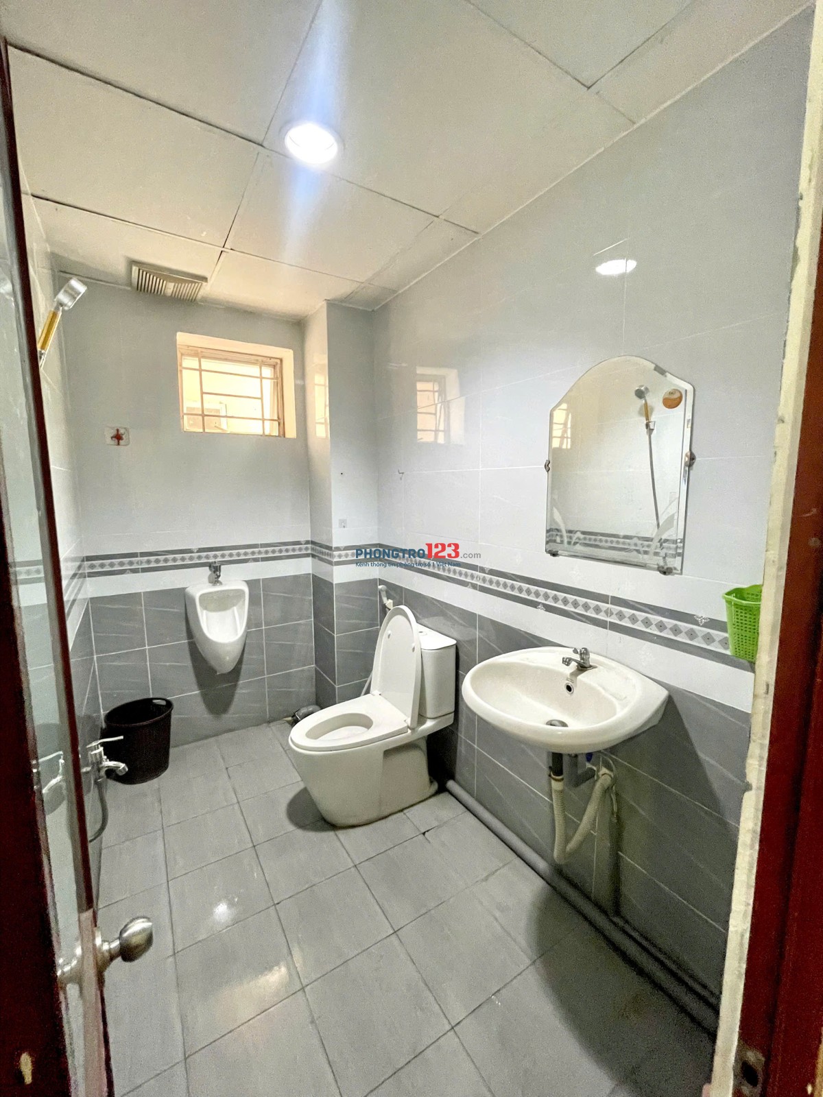 MẶT BẰNG KINH DOANH CÓ PHÒNG SAU Ở LẠI NGAY CHUNG CƯ SƠN KỲ 1