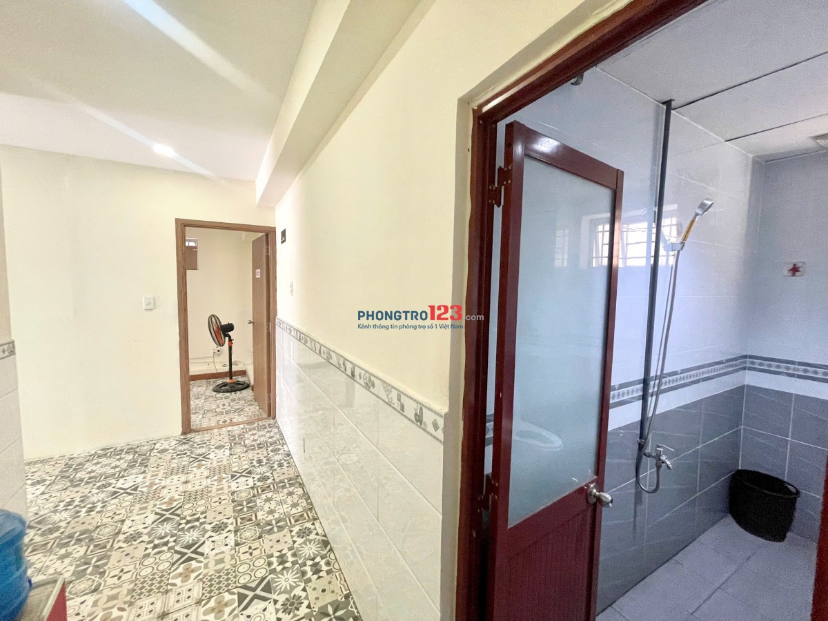 MẶT BẰNG KINH DOANH CÓ PHÒNG SAU Ở LẠI NGAY CHUNG CƯ SƠN KỲ 1