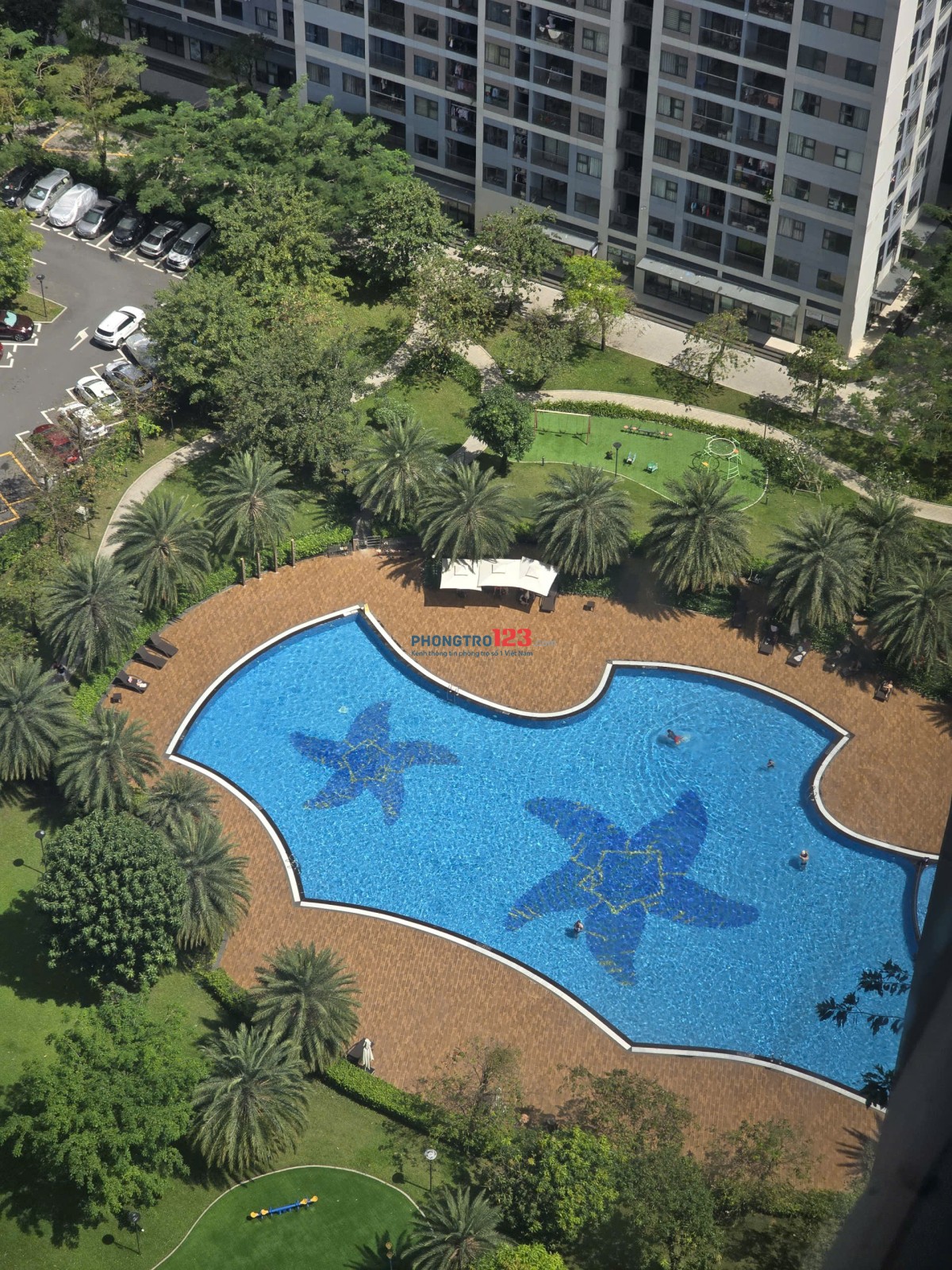 Cho thuê căn hộ Studio tại Vinhomes Grandpark có sẵn Kệ bếp rèm.