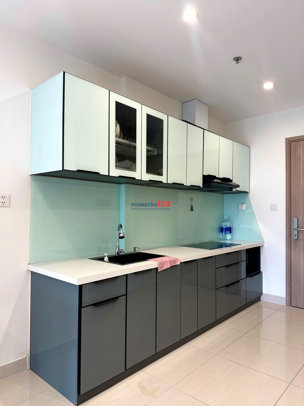 Cho thuê căn hộ 2PN2WC có sẵn Bếp rèm, Tủ lạnh