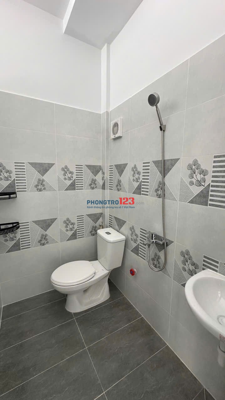 Bancon lầu 1, siêu sạch, thoáng, yên tĩnh