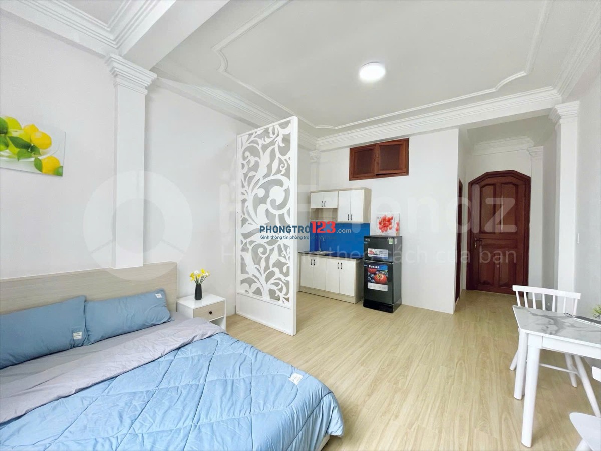 Căn Hộ 1PN Tách Bếp 40m2 - Cửa Sổ Lớn - Đinh Bộ Lĩnh Ngay Ngã Tư Hàng Xanh