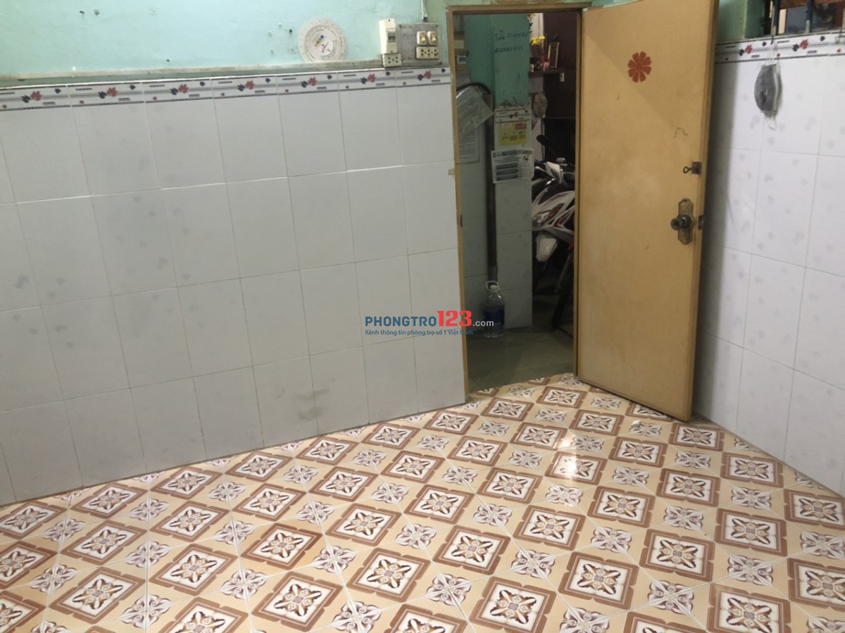 Phòng trọ dưới đất 16m2 tại quận 8 có bếp, vệ sinh riêng nằm trong khu an ninh