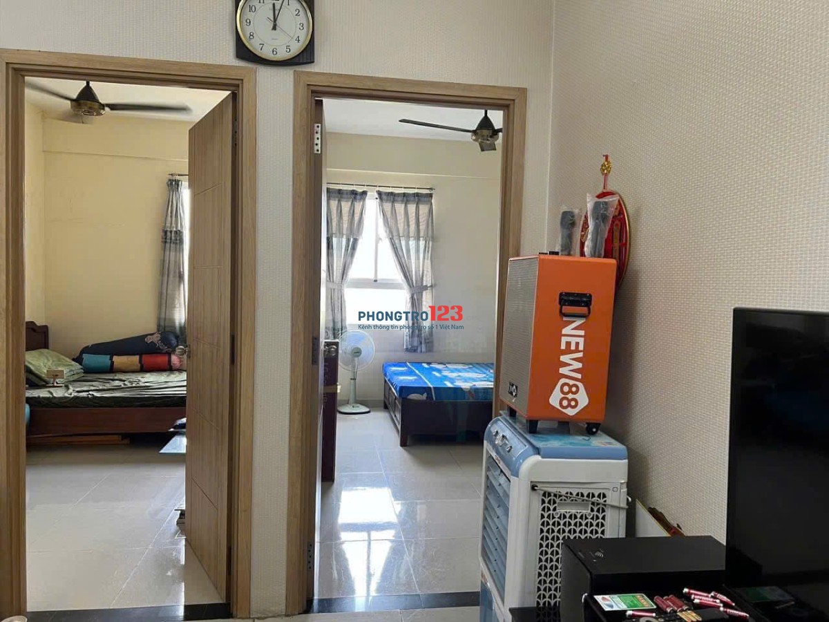 chung cư Miếu Nổi, Vũ Huy Tấn, BT: 2p ngủ, 70m2, ban công 12tr/th